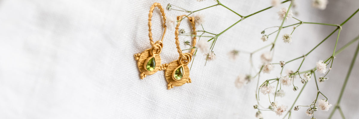 Ethical silver jewellery. Each our pieces are made with love in Bali. Designed by Natasha, co-created by talented artisans in Bali. We use only ethically sourced recycled silver. 
